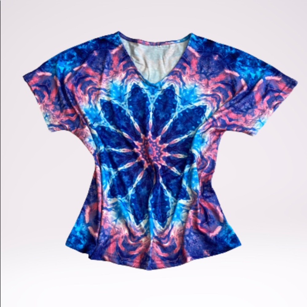 NWT Tie-Dye Hippie Floral Print Top - Picture 2 of 3